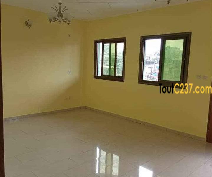 Appartement à louer à Logpom Douala