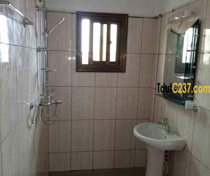 Appartement à louer à Logpom Douala