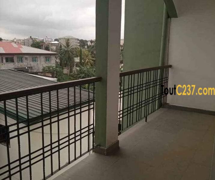 Vaste appartement à louer à Logpom