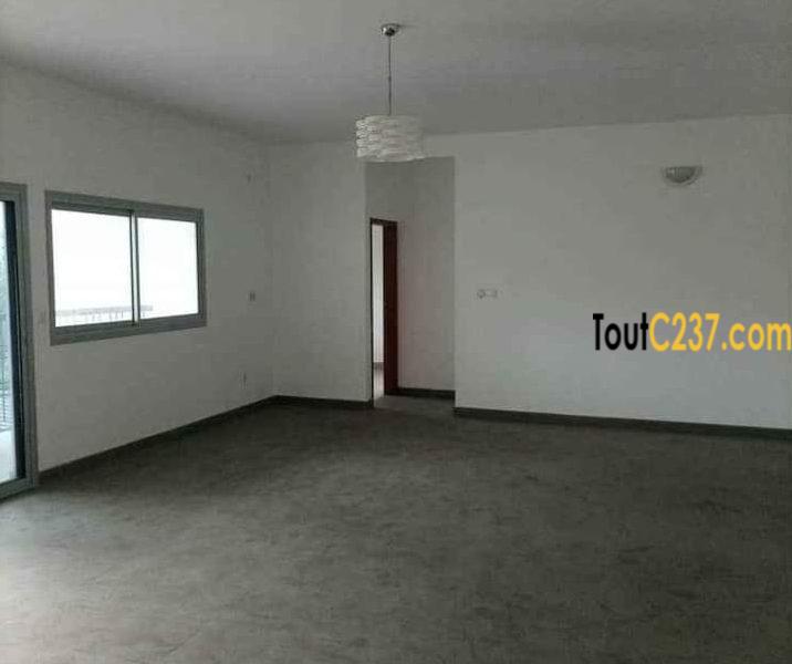 Vaste appartement à louer à Logpom