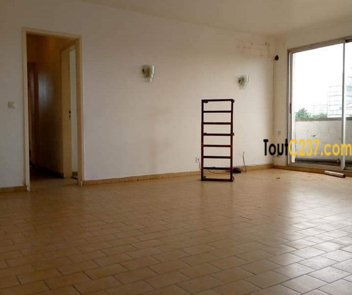 Bureau à louer à Akwa Douala