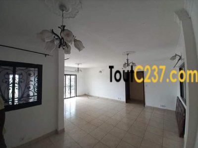 Appartement à louer à Bonamoussadi Douala