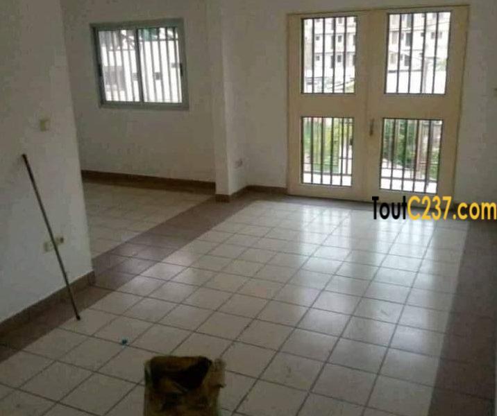 Appartement à louer à Bonapriso Douala