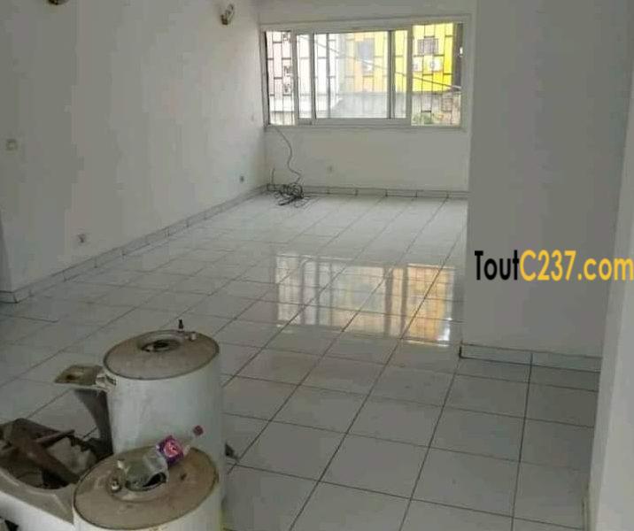 Appartement à louer à Bonapriso Douala