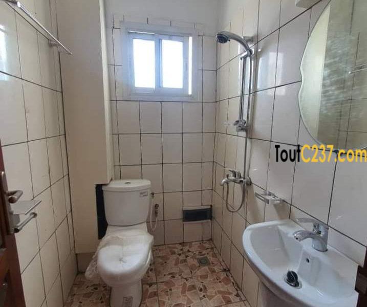 Appartement neuf à louer à Deido Douala