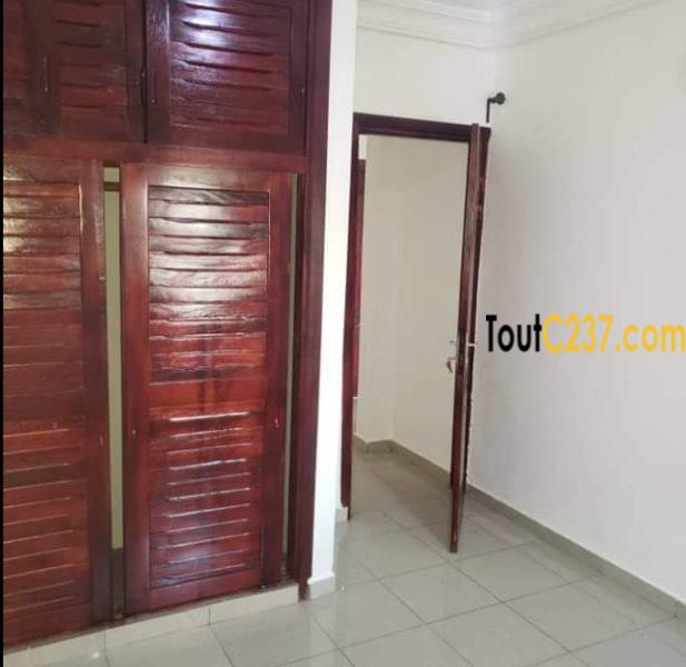 Appartement à louer à Bonamoussadi Douala