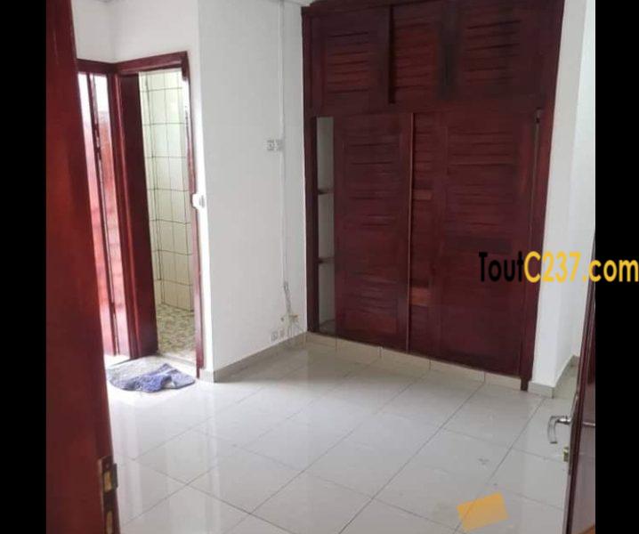 Appartement à louer à Bonamoussadi Douala