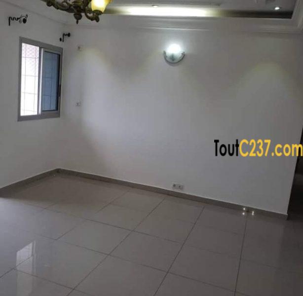 Appartement à louer à Bonamoussadi Douala