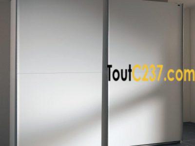 Armoire contemporaine 2 portes coulissantes