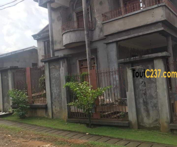 Duplex à vendre Logpom Douala