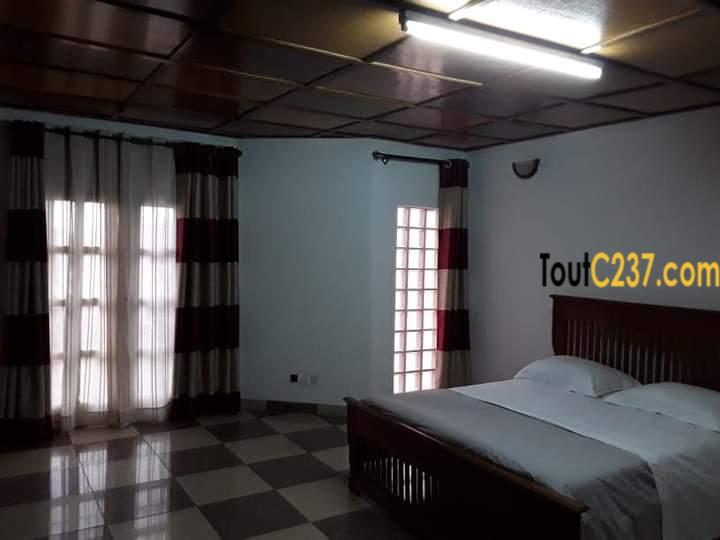 Duplex meublé à louer à Bali Douala