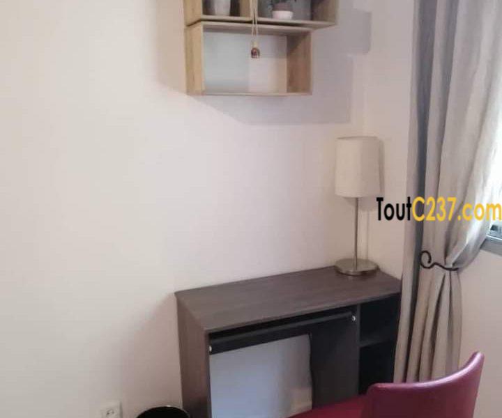 Studio Meublé à Louer à Bonanjo