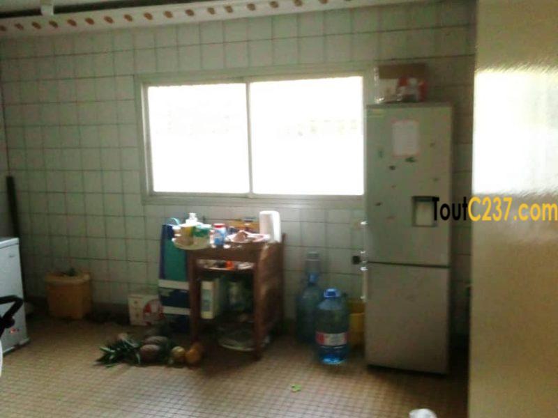 Maison à louer à Bonamoussadi Douala