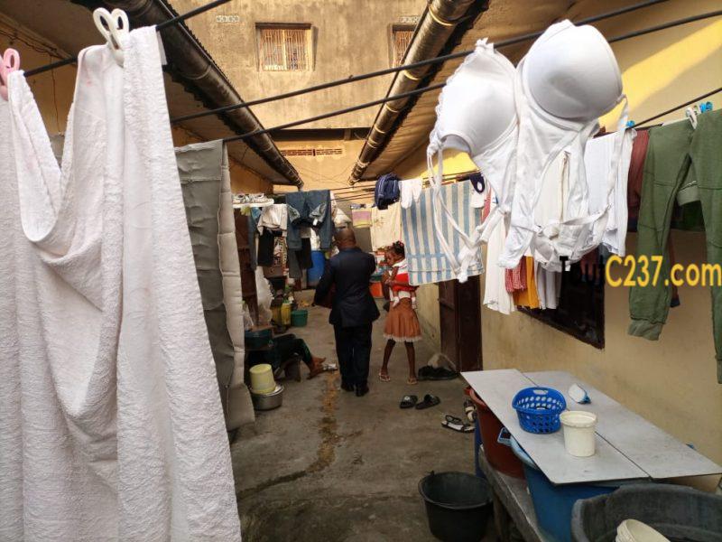 Mini cité à vendre à Bilongue Douala