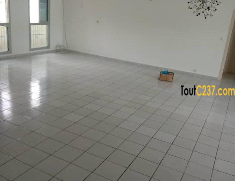 Maison à louer à Bonapriso Douala