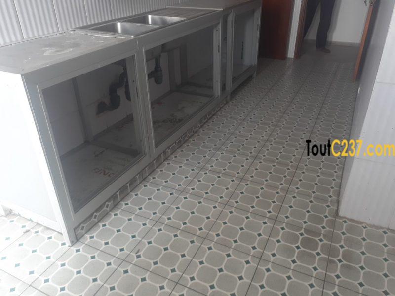 Appartement à louer à Bonapriso