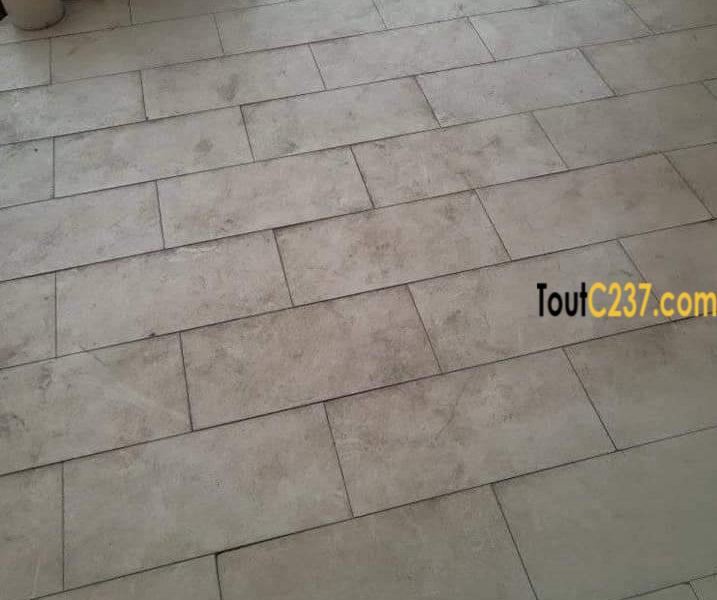 Boutique à louer à Bonamoussadi Douala