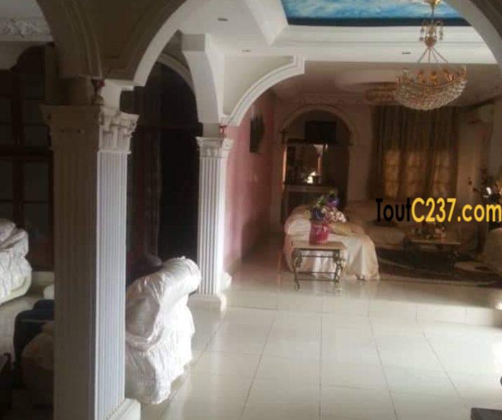 Vaste Duplex à Vebdre à Logpom Douala