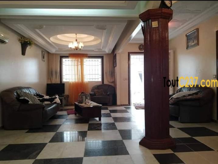 Villa meublée à louer à Bonamoussadi