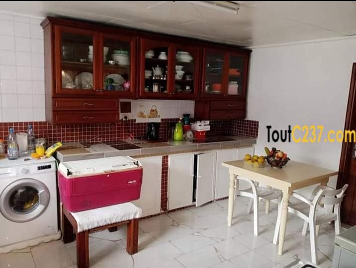 Villa meublée à louer à Bonamoussadi