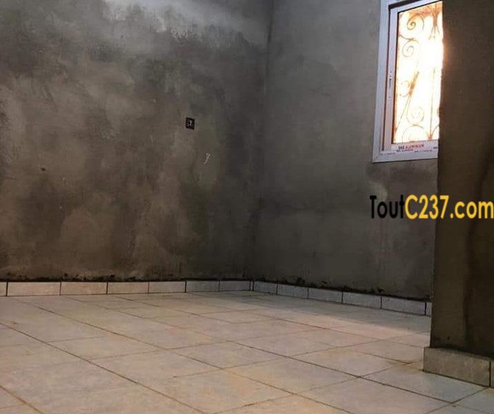 Maison à louer à Logpom Douala