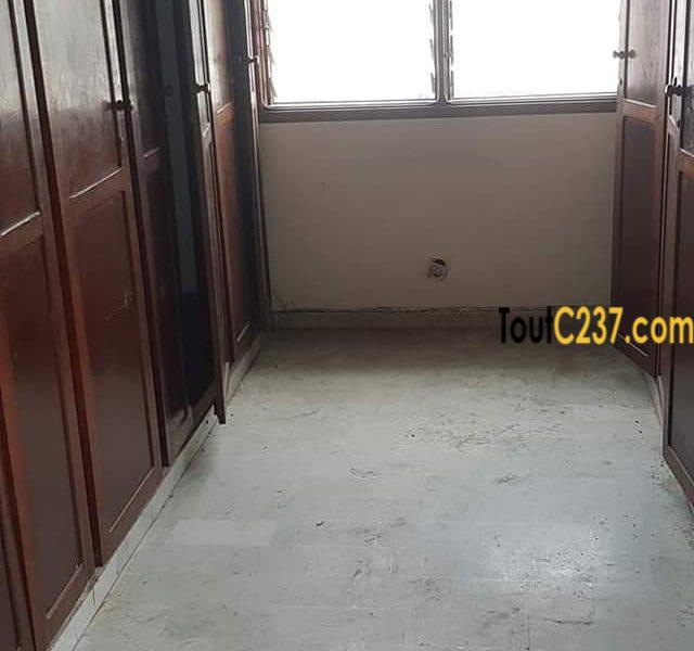 Duplex à louer à Bonamoussadi Douala