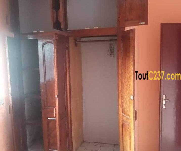 Appartement avec piscine à louer à Bonapriso