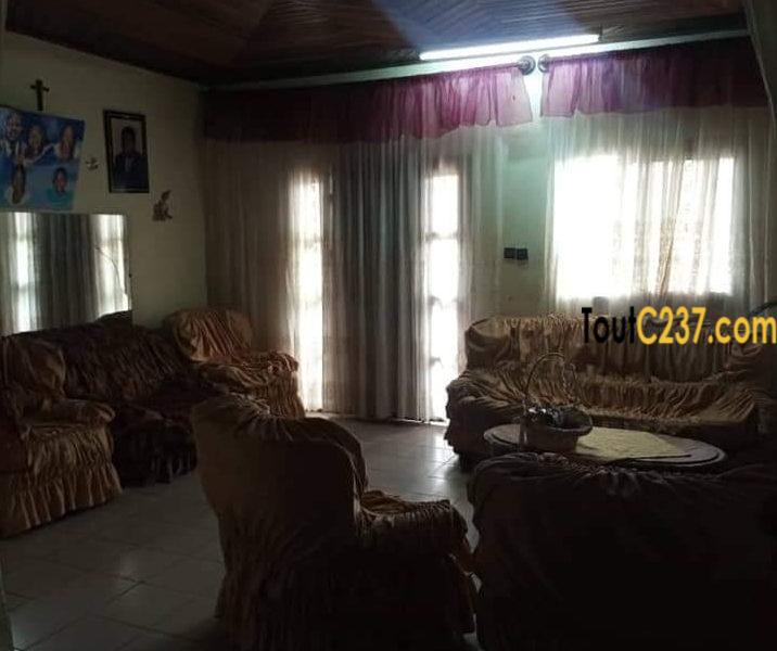 Maison à louer à Logpom Douala