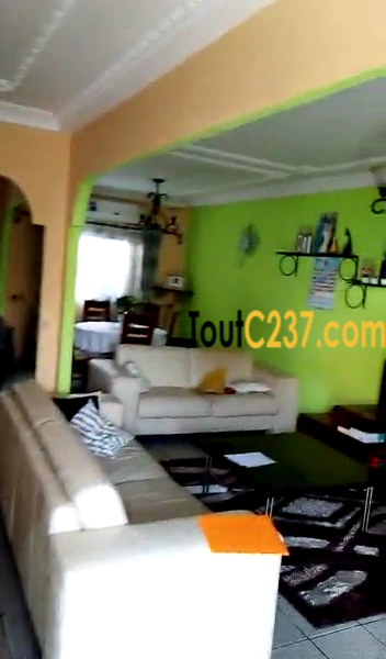 Villa sic à louer à Makepe Douala