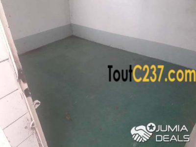 Maison à louer à Bonamoussadi (commerce)