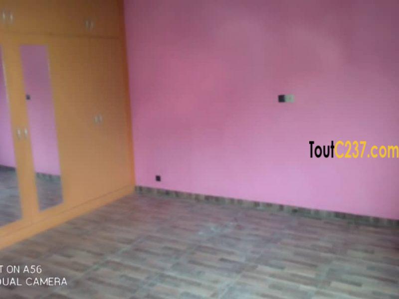 Appartement à louer à Bonapriso