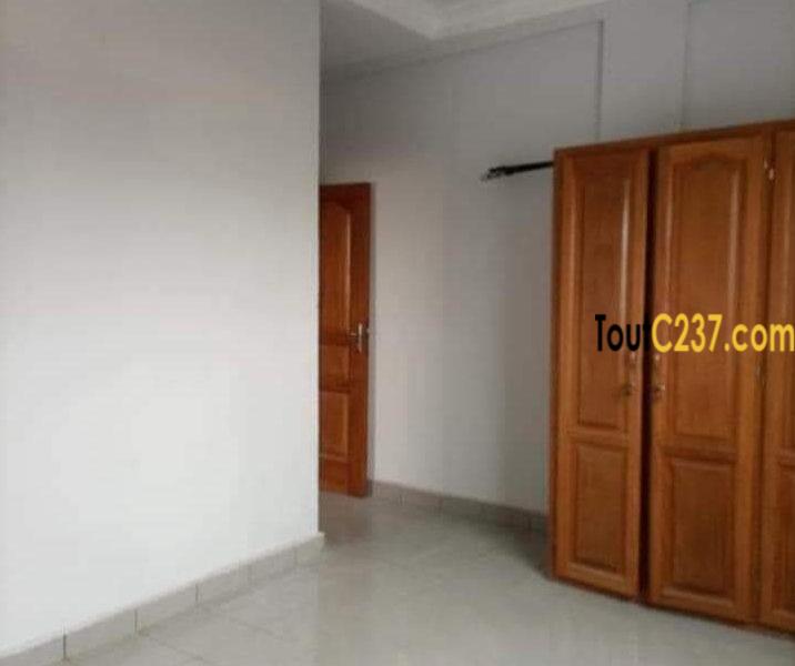 Appartement à louer à Makepe