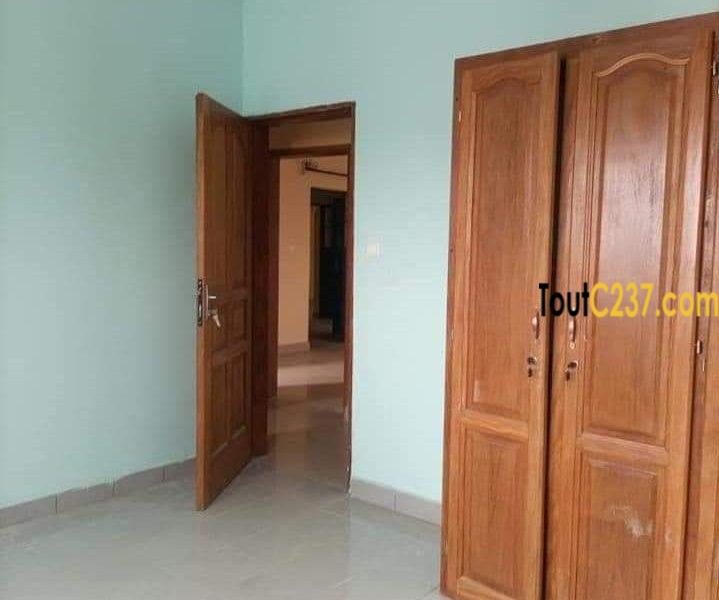 Appartement à louer à Makepe