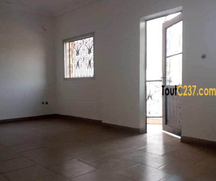 Appartement.neuf à louer à Bonamoussadi