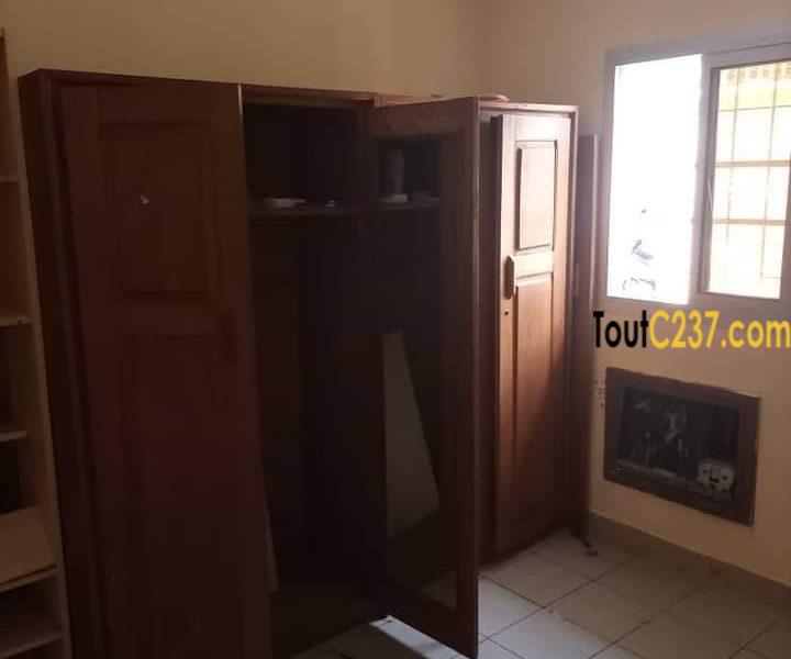 Villa sic à louer à Bonamoussadi
