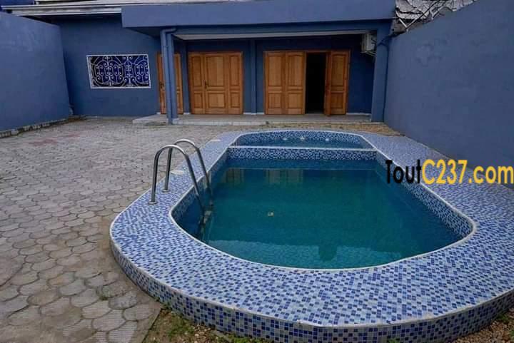 Villa meublée à loué à Bonapriso Douala