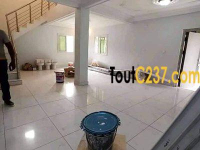 Appartement en duplex à louer à kotto