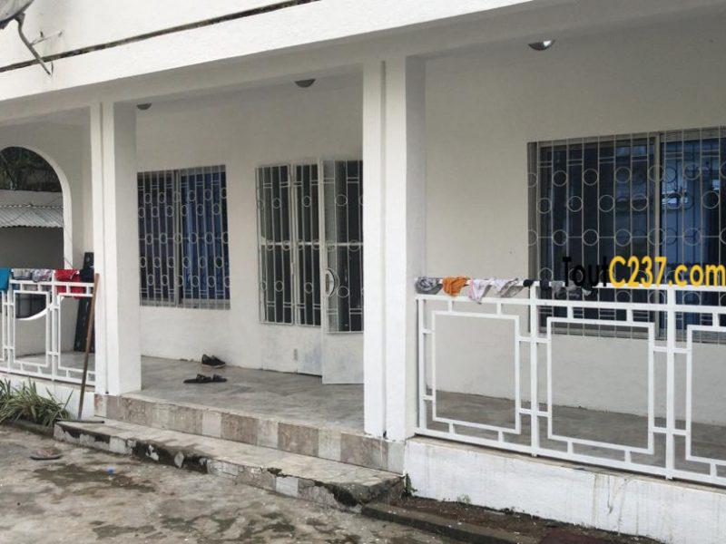 Maison privée à louer à Bonapriso Douala