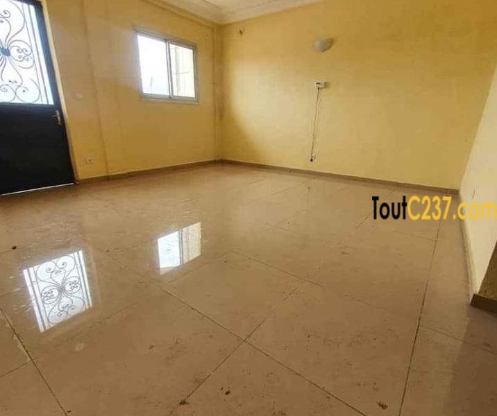 Appartement neuf à louer à Deido