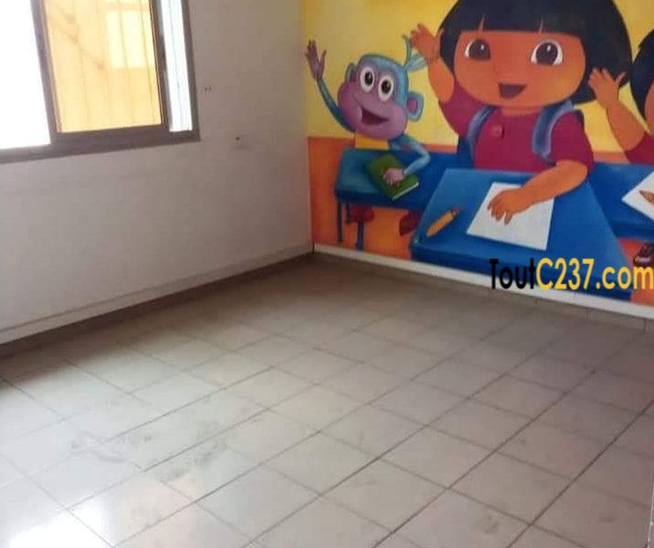 Appartement à louer à Bonamoussadi