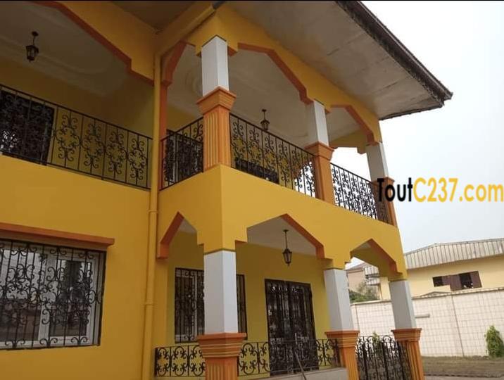 Duplex à louer à Logpom Douala