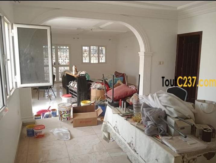 Duplex à louer à Logpom Douala