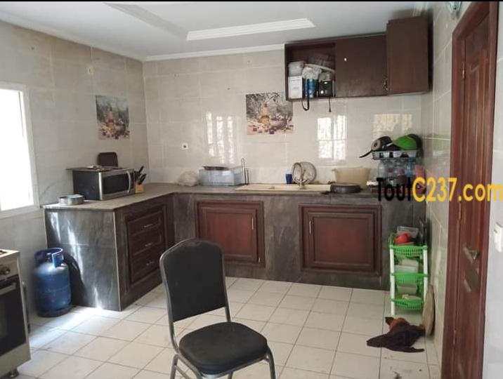 Duplex à louer à Logpom Douala