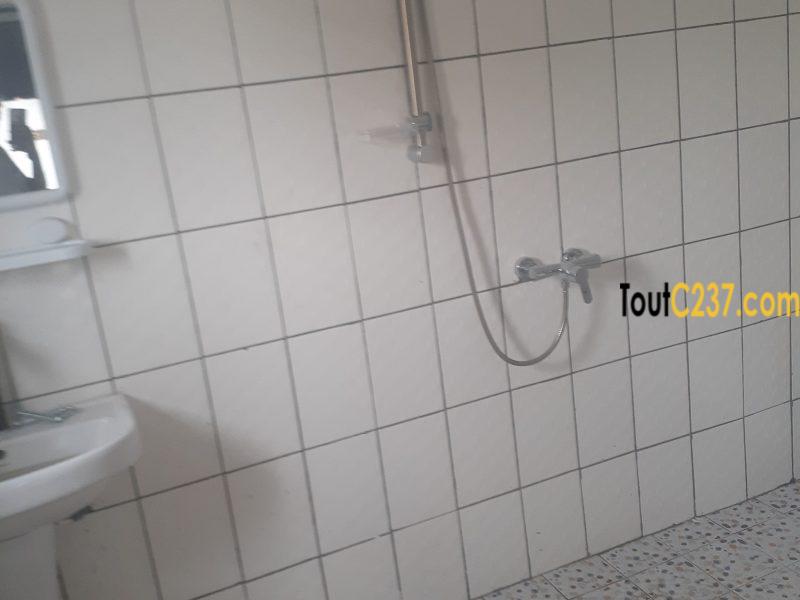 Chambres meublées à louer à Makepe