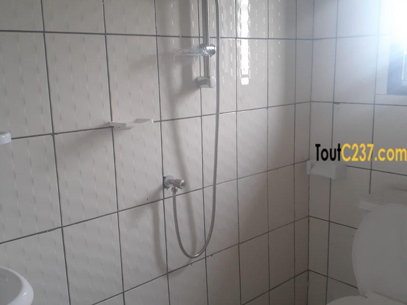 Chambres meublées à louer à Makepe