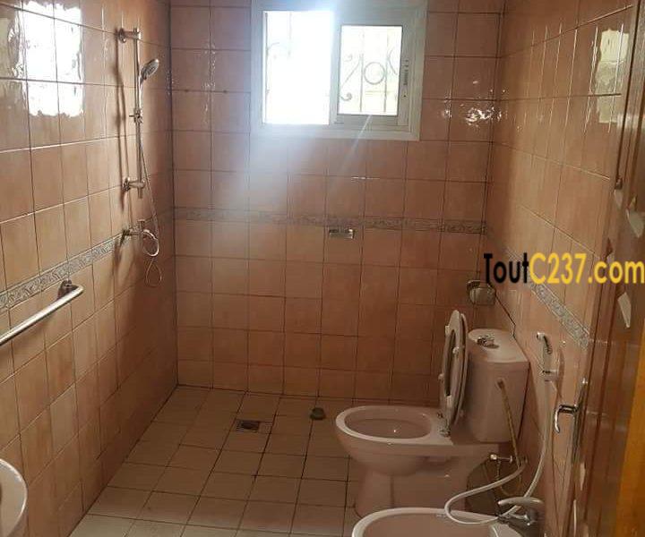 Duplex à louer à Makepe Douala