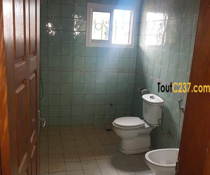 Duplex à louer à Makepe Douala