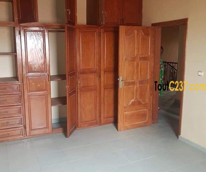 Duplex à louer à Makepe Douala