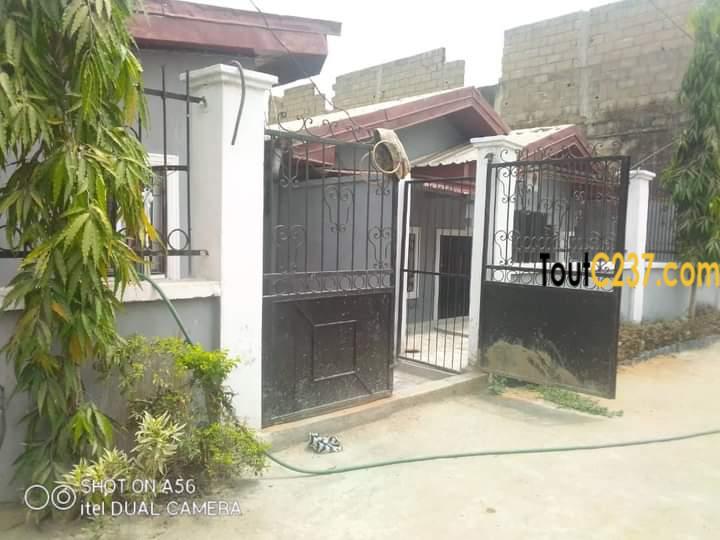 Maison à vendre à Logpom Douala