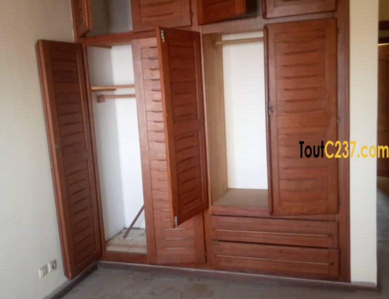 Appartement à louer à Ngodi Akwa
